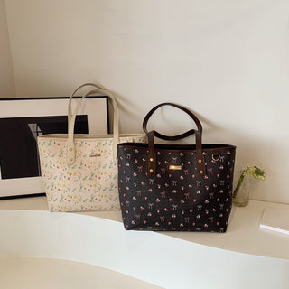 Emma – Florale Canvas Tote Bag mit Retro-Print & Kontrast-Trägern - Cecile Lavelle