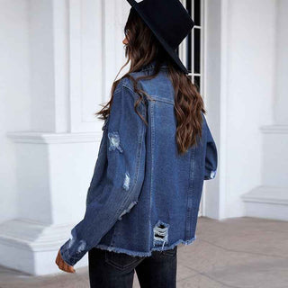 Lina – Weit geschnittene Jeansjacke mit Rissen und ausgefranstem Saum