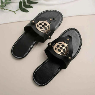 Calia – Elegante Zehentrenner-Sandalen mit Metall-Detail