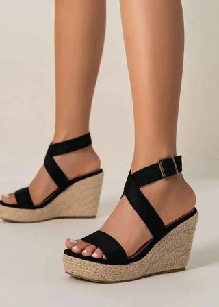 Solana – Elegante Keilsandaletten mit Bastsohle & Kreuzriemen