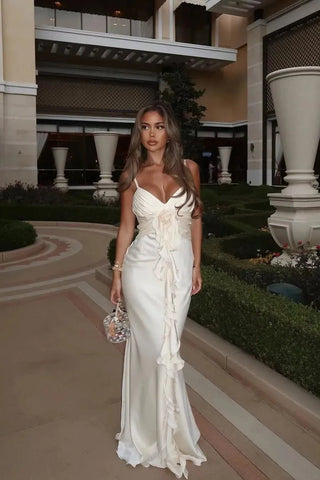 Elena – Maxikleid in Elfenbein mit Rüschen & Rosendetail - Cecile Lavelle