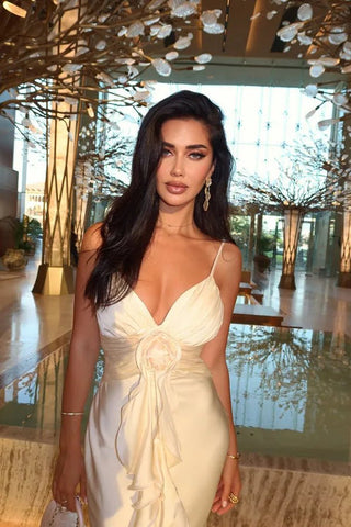 Elena – Maxikleid in Elfenbein mit Rüschen & Rosendetail - Cecile Lavelle