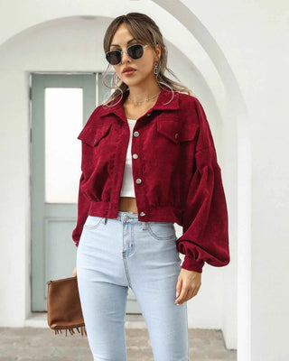 Kurze Jacke im Oversize-Stil