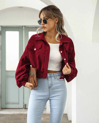 Kurze Jacke im Oversize-Stil