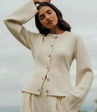 Oversize Strickjacke mit Knopfleiste