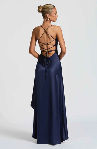 Maxikleid mit Rüschenabschluss