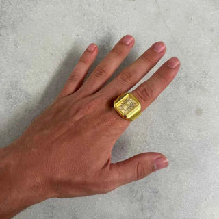 Zeitloser Charme Ringuhr
