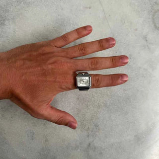 Zeitloser Charme Ringuhr