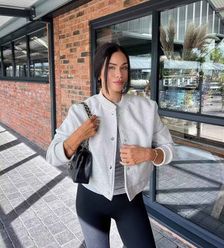 Bomberjacke im Oversize-Stil