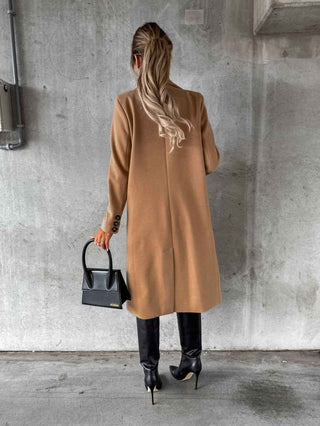 Figurbetonter Trenchcoat in Long-Form