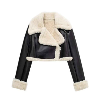 Kurze Jacke mit Teddyfutter