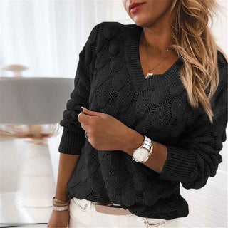 V-Pullover mit Blattmotiv figurfreundlich