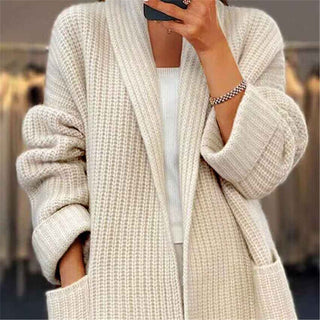 Lockere Strickjacke im Longcut