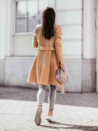 Doppelreihiger Trenchcoat tailliert