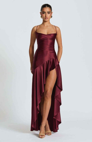 Maxikleid mit Rüschenabschluss