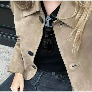 Kurzjacke tailliert mit Knöpfen