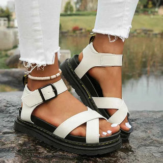 Mira – Sommer-Sandalen mit Kreuzriemen und robuster Profilsohle