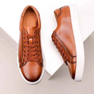 Alltagstaugliche Freizeit Sneaker - Cecile LavelleBraun