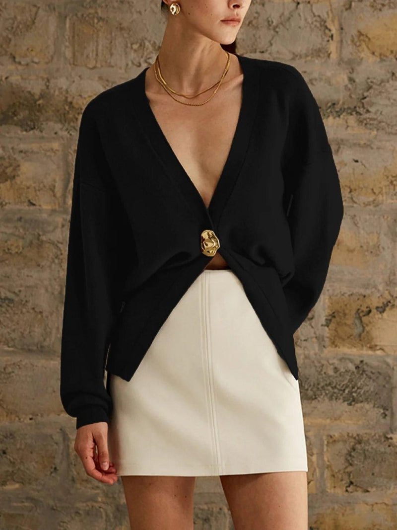 Alma – Fine Knit Cardigan with Sculptural Button