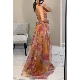 Amara – Elegantes Maxikleid aus floraler Chiffon, mit feinen Spaghettiträgern und raffiniertem Cut - Out - Cecile LavelleGrün