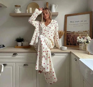 Amelie – Zweiteiliges Pyjama - Set mit Herzmuster & weitem Bein - Cecile LavelleHerzdruck