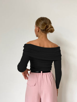 Ava – Off-Shoulder Longsleeve mit Drapierung - Cecile Lavelle
