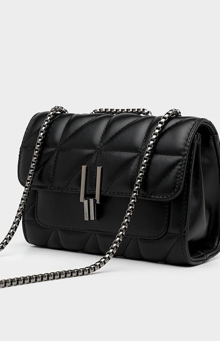 Valeria – Stepp-Schultertasche aus Kunstleder mit Metallkette