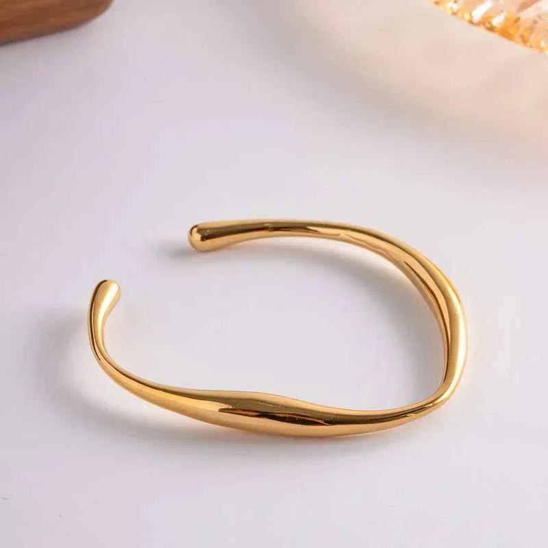 Bracelets Made of Gold