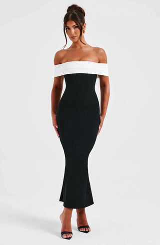 Schulterfreies Midikleid mit Farbkontrast
