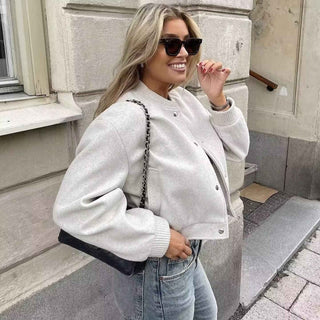Bomberjacke im Oversize - Stil - Cecile LavelleSchwarz