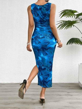 Camila – Figurbetontes Midikleid mit Wasserfarben - Print & Satin - Look - Cecile LavelleBlau