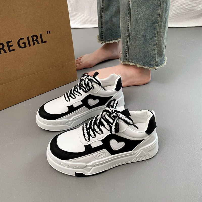 cassidy – chunky sneakers with heart detail in contrasting colors