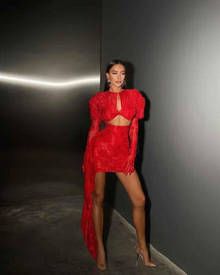 Celina – Asymmetrisches Mini - Abendkleid mit Puffärmeln und Cut - Out - Cecile LavelleRot