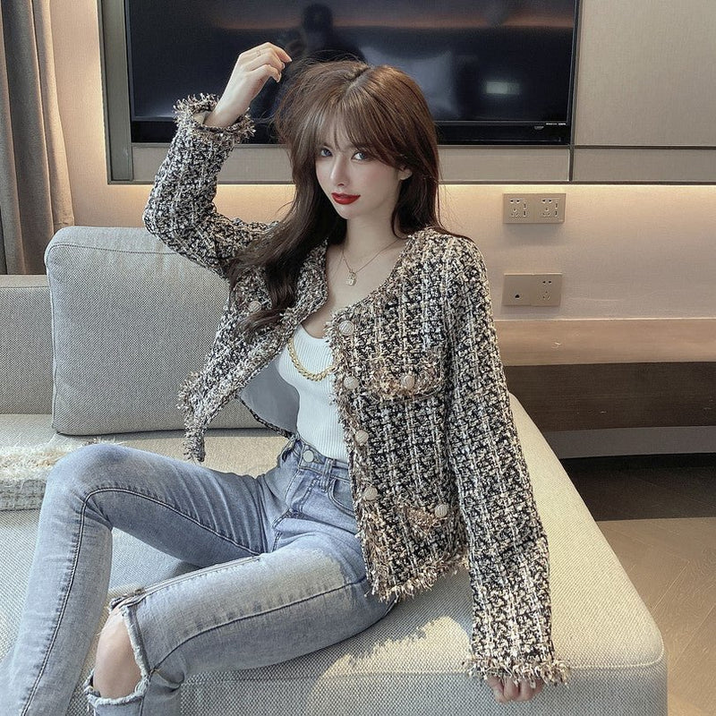Clara – Bouclé-Jacke im Parisian Chic