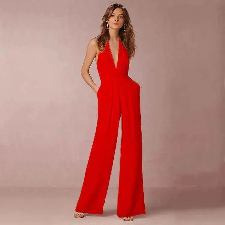 Élodie – Rückenfreier Halterneck Jumpsuit mit Faltenwurf & weitem Bein