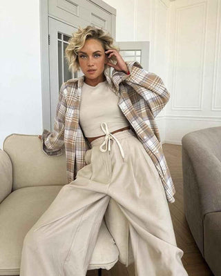 Harper – Oversized Flanellhemd im Karo - Look - Cecile Lavellekariert