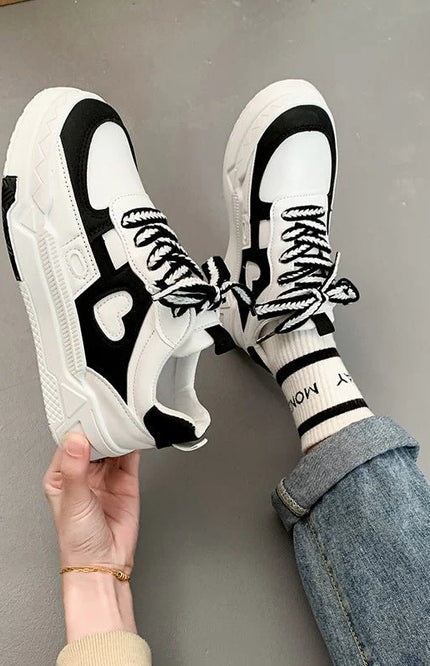 Luna – Baskets à plateforme avec détails cœurs pour un look street style