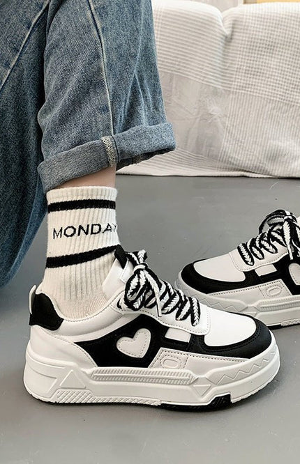 Luna – Baskets à plateforme avec détails cœurs pour un look street style