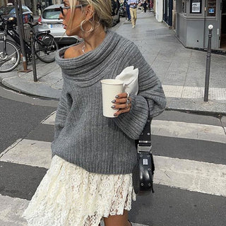 Ines – Oversized Off - Shoulder Pullover aus geripptem Strick - Cecile LavelleGrau