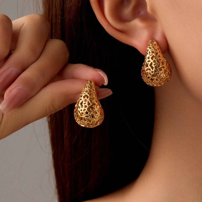 Isabella – Teardrop luxury earrings with delicate star pattern