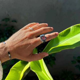 Klassische Edge Ringuhr - Cecile LavelleSilber - Rot
