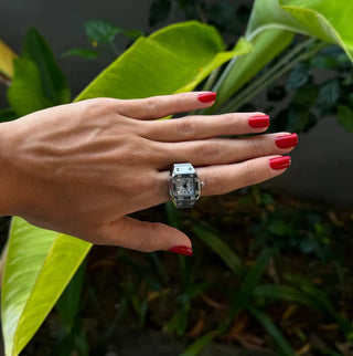 Klassische Edge Ringuhr - Cecile LavelleGold