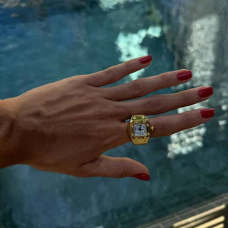 Klassische Edge Ringuhr - Cecile LavelleSilber