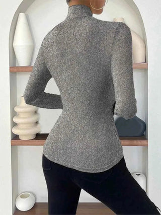 lara – long - sleeve mit eleganter wickeloptik - Cecile LavelleSchwarz