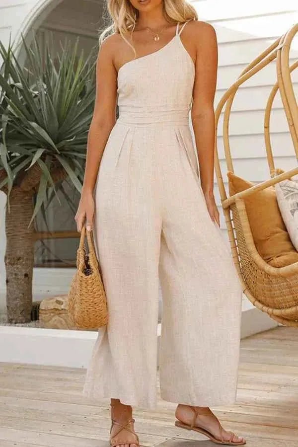 Léa – Elegant One-Shoulder Jumpsuit with Wide Leg & Waist Detail
