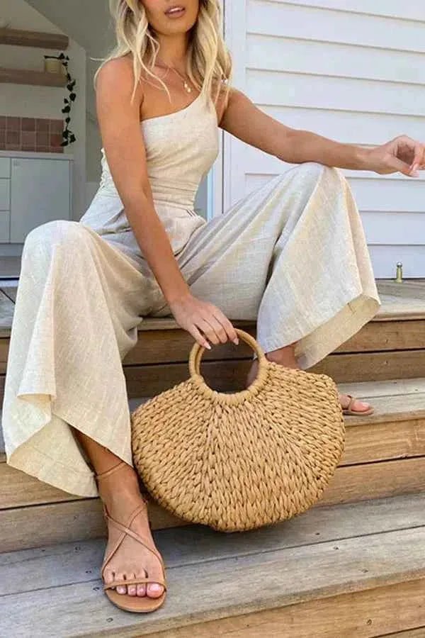 Léa – Elegant One-Shoulder Jumpsuit with Wide Leg & Waist Detail