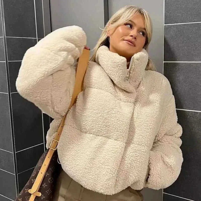 Léa – Super Soft Teddy Jacket with Stand Collar & Oversized Fit