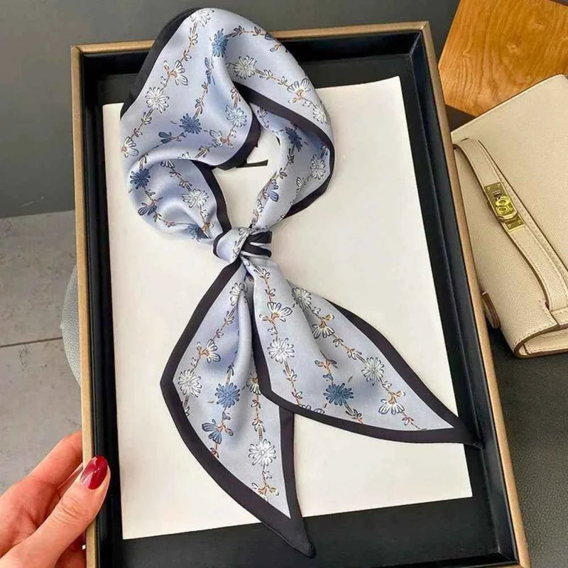 Light scarf with floral print