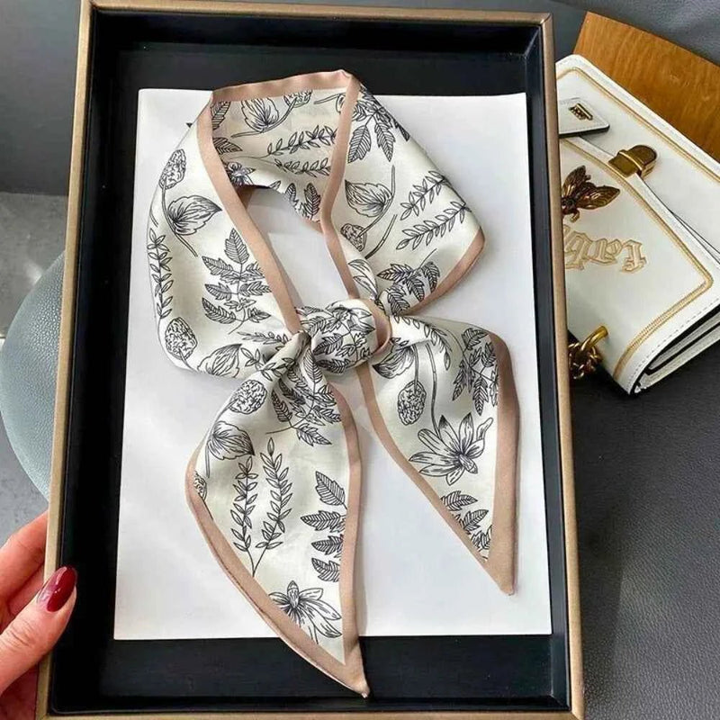 Light scarf with floral print