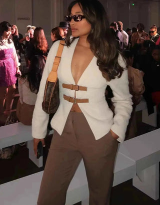 Leonie – Taillierter Damen Strick - Cardigan mit Schnallenverschluss - Cecile LavelleS